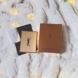 YSL Touche Éclat Lumiere Divine Highlighting Finishing Powder